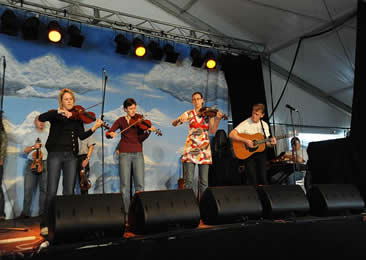 Small group perfomance: Linda, Ali, Cathy, Tom